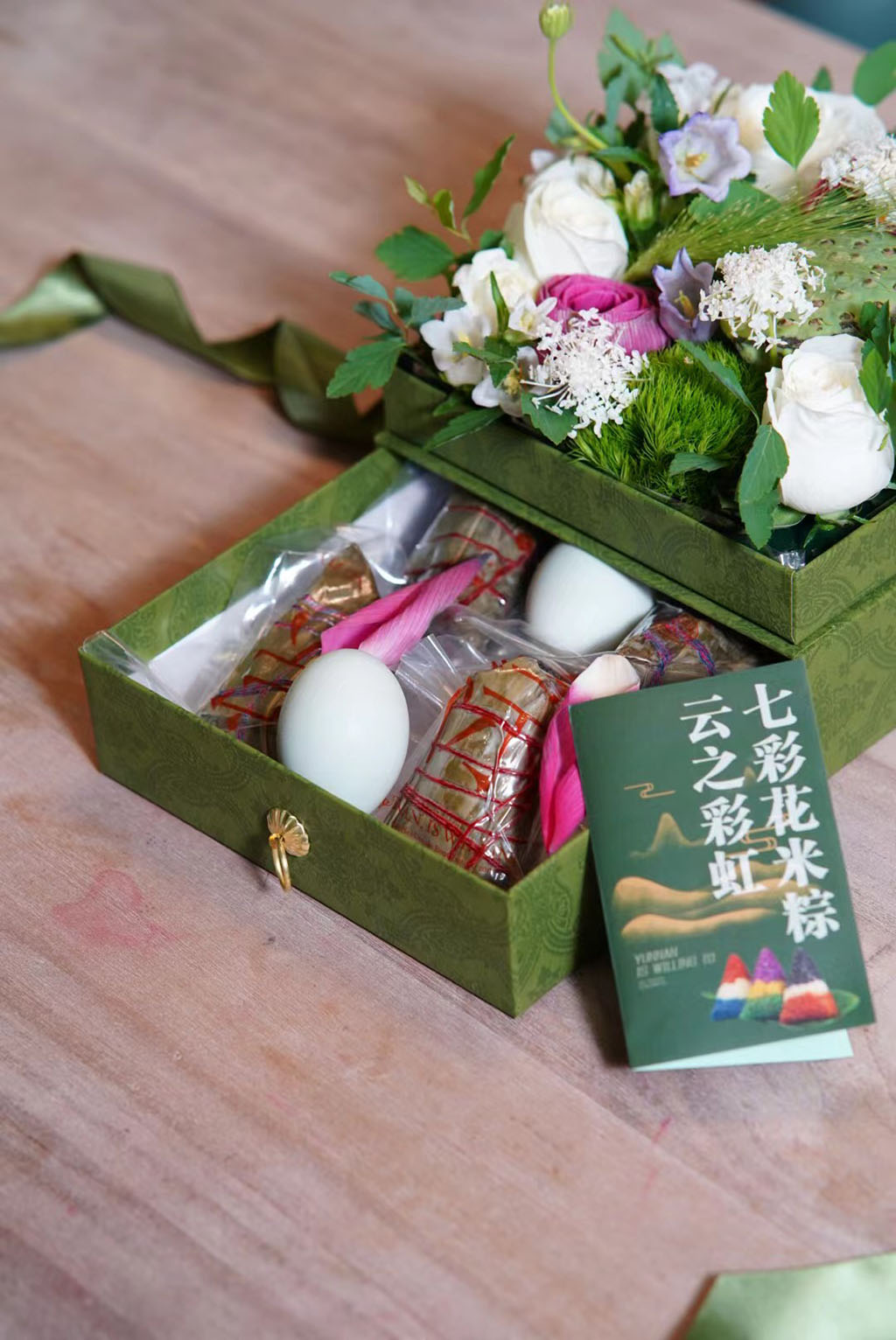 博思花藝婚慶教育，婚慶培訓(xùn)，花藝培訓(xùn)，插花培訓(xùn)，花藝師培訓(xùn)，主持人培訓(xùn)，商務(wù)主持人培訓(xùn)，花店運(yùn)營培訓(xùn)，花店全系統(tǒng)營銷，小白開花店，小白學(xué)主持，金璽棠婚慶酒店，金璽棠總部，鄭州金麻雀教育科技有限公司