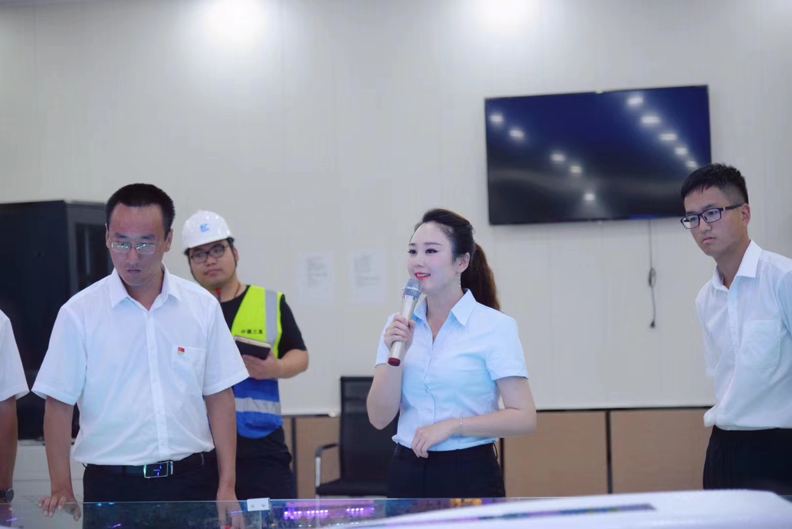 博思花藝婚慶教育，婚慶培訓，花藝培訓，插花培訓，花藝師培訓，主持人培訓，商務主持人培訓，花店運營培訓，花店全系統(tǒng)營銷，小白開花店，小白學主持，金璽棠婚慶酒店，金璽棠總部，鄭州金麻雀教育科技有限公司