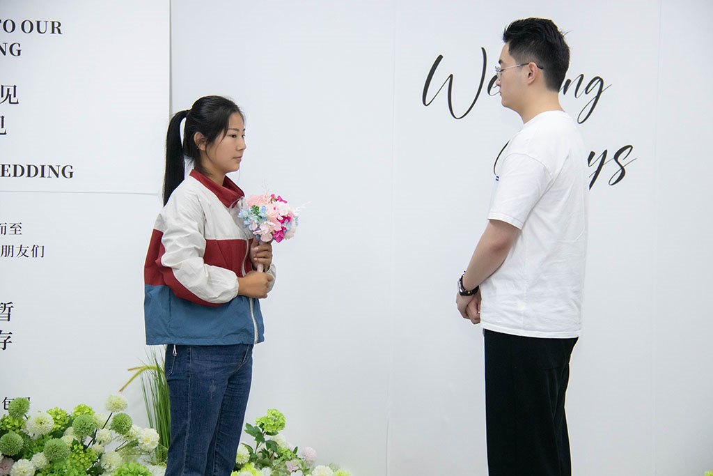 博思花藝婚慶教育，婚慶培訓(xùn)，花藝培訓(xùn)，插花培訓(xùn)，花藝師培訓(xùn)，主持人培訓(xùn)，商務(wù)主持人培訓(xùn)，花店運(yùn)營培訓(xùn)，花店全系統(tǒng)營銷，小白開花店，小白學(xué)主持，金璽棠婚慶酒店，金璽棠總部，鄭州金麻雀教育科技有限公司