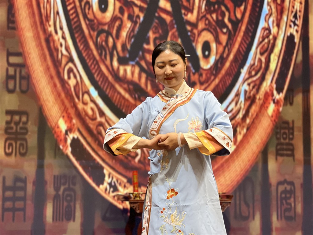 博思花藝婚慶教育，婚慶培訓(xùn)，花藝培訓(xùn)，插花培訓(xùn)，花藝師培訓(xùn)，主持人培訓(xùn)，商務(wù)主持人培訓(xùn)，花店運(yùn)營培訓(xùn)，花店全系統(tǒng)營銷，小白開花店，小白學(xué)主持，金璽棠婚慶酒店，金璽棠總部，鄭州金麻雀教育科技有限公司