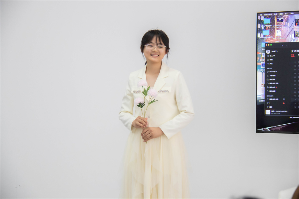 博思花藝婚慶教育，婚慶培訓(xùn)，花藝培訓(xùn)，插花培訓(xùn)，花藝師培訓(xùn)，主持人培訓(xùn)，商務(wù)主持人培訓(xùn)，花店運(yùn)營(yíng)培訓(xùn)，花店全系統(tǒng)營(yíng)銷，小白開(kāi)花店，小白學(xué)主持，金璽棠婚慶酒店，金璽棠總部，鄭州金麻雀教育科技有限公司