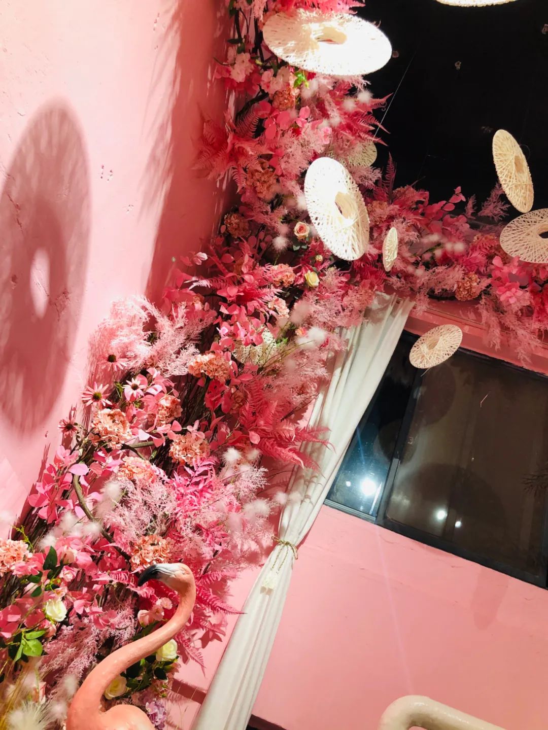 博思花藝婚慶教育，婚慶培訓，花藝培訓，插花培訓，花藝師培訓，主持人培訓，商務主持人培訓，花店運營培訓，花店全系統(tǒng)營銷，小白開花店，小白學主持，金璽棠婚慶酒店，金璽棠總部，鄭州金麻雀教育科技有限公司