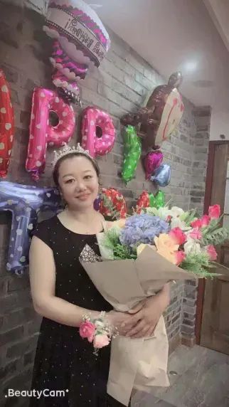 博思花藝婚慶教育，婚慶培訓(xùn)，花藝培訓(xùn)，插花培訓(xùn)，花藝師培訓(xùn)，主持人培訓(xùn)，商務(wù)主持人培訓(xùn)，花店運(yùn)營(yíng)培訓(xùn)，花店全系統(tǒng)營(yíng)銷，小白開(kāi)花店，小白學(xué)主持，金璽棠婚慶酒店，金璽棠總部，鄭州金麻雀教育科技有限公司